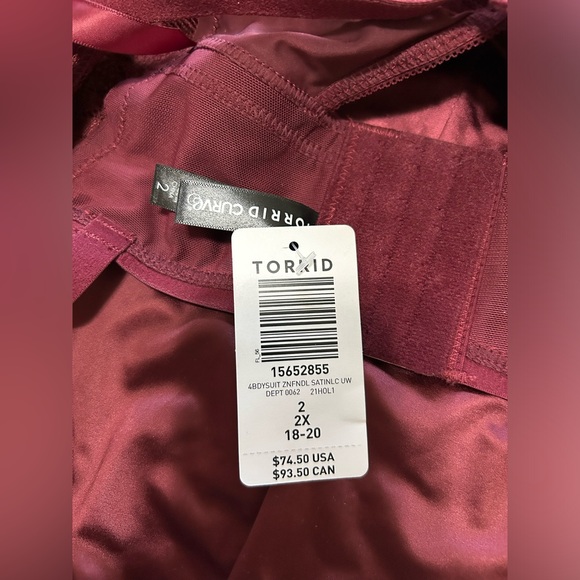 NWT Torrid Satin And Lace Bodysuit - Picture 5 of 10